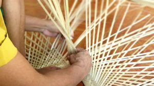 Đan mây tre từ nguyên liệu thô