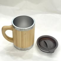 Cốc tre lưu niệm