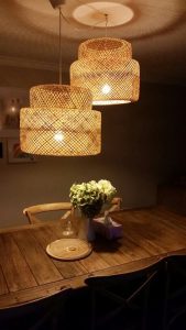 trang trí trần nhà handmade đèn mây